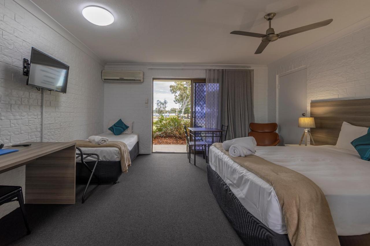Bribie Waterways Motel Bongaree Esterno foto