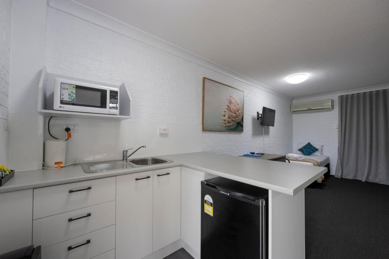 Bribie Waterways Motel Bongaree Esterno foto