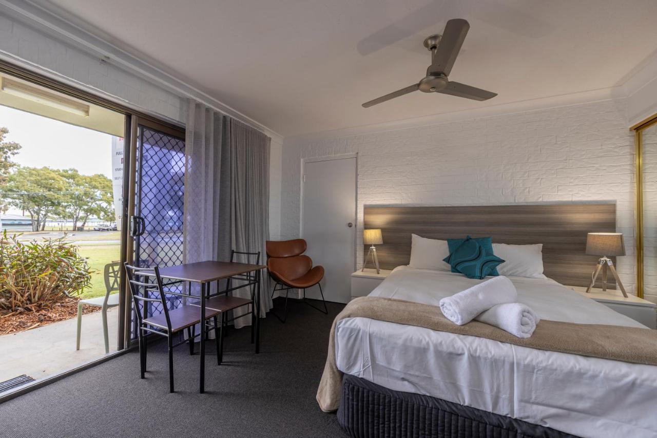 Bribie Waterways Motel Bongaree Esterno foto