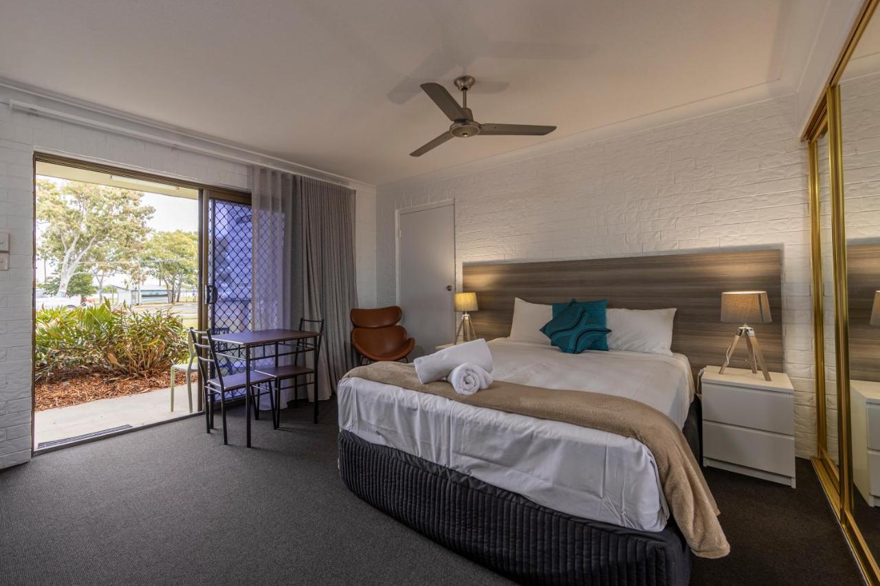 Bribie Waterways Motel Bongaree Esterno foto