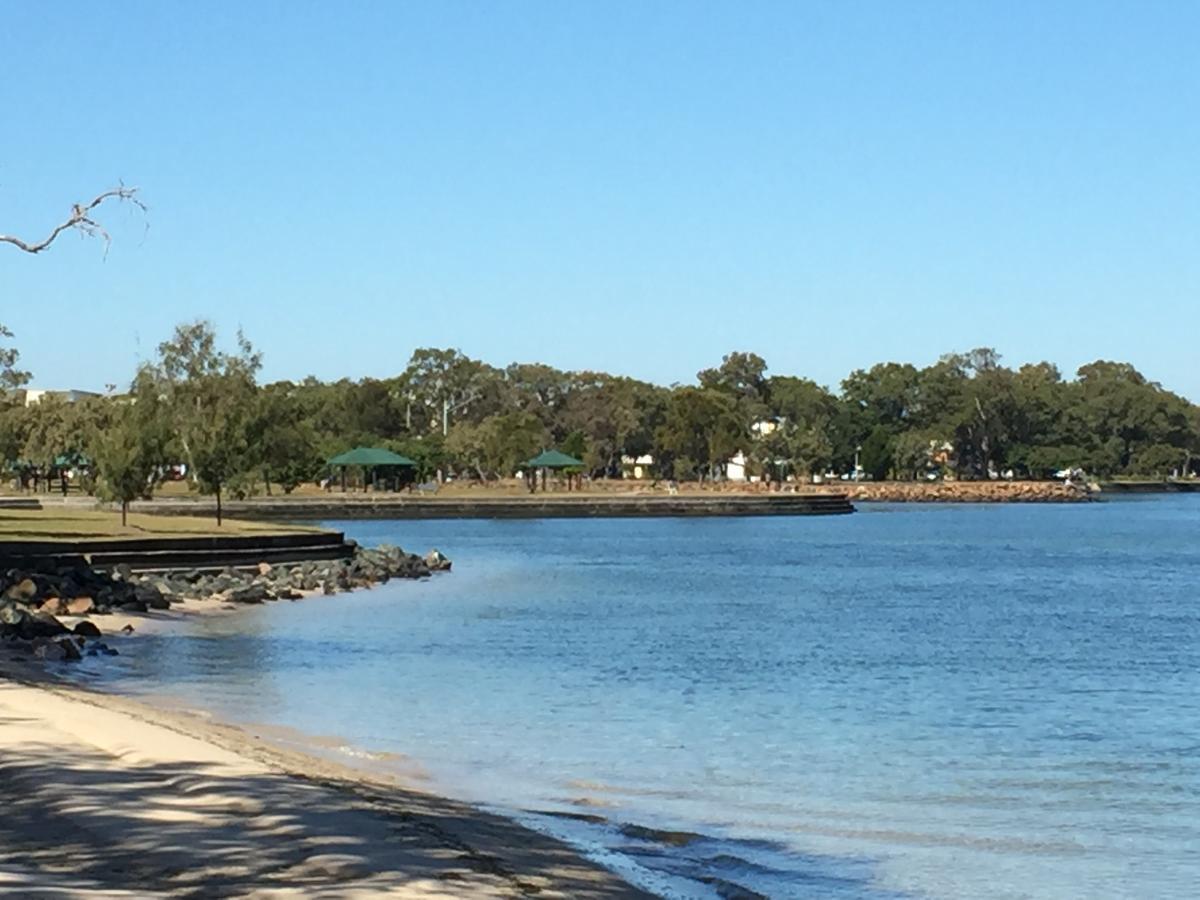 Bribie Waterways Motel Bongaree Esterno foto