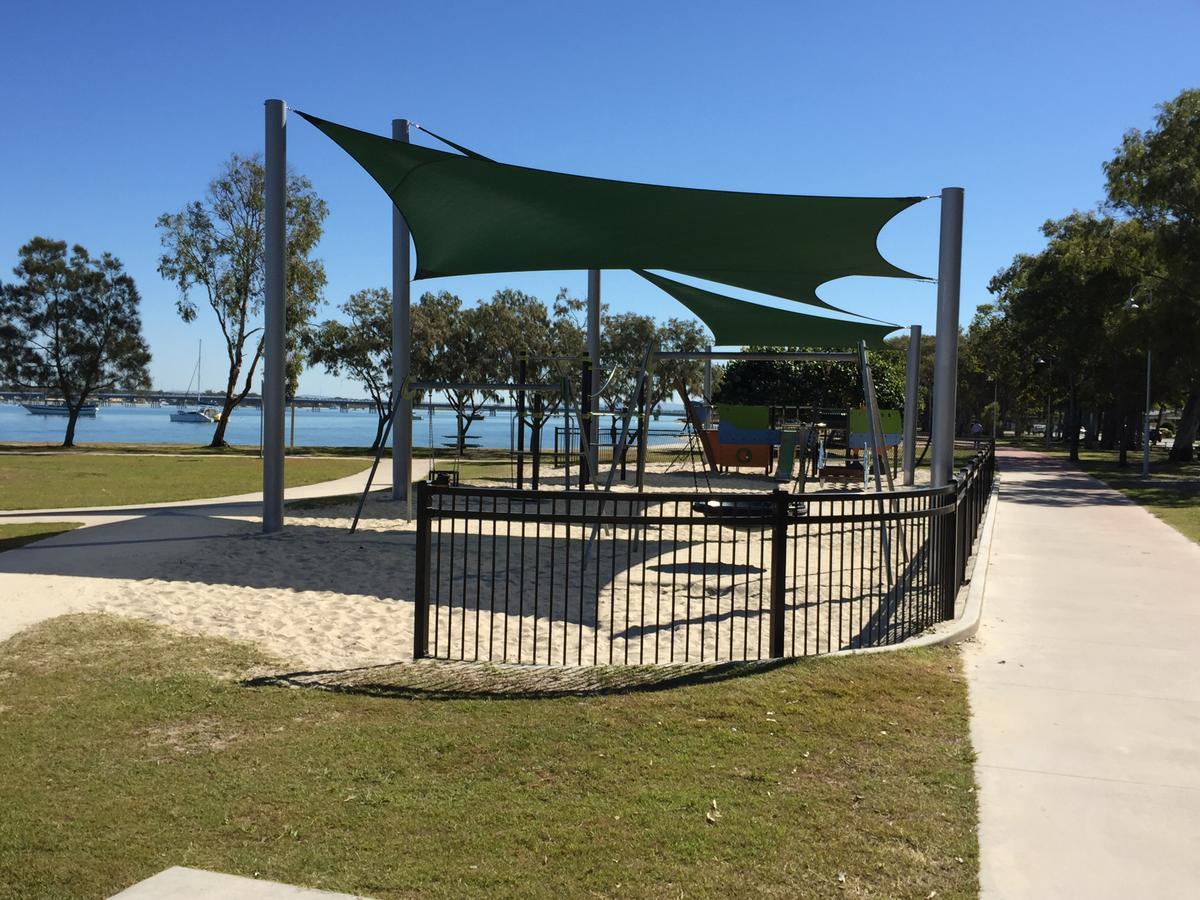 Bribie Waterways Motel Bongaree Esterno foto