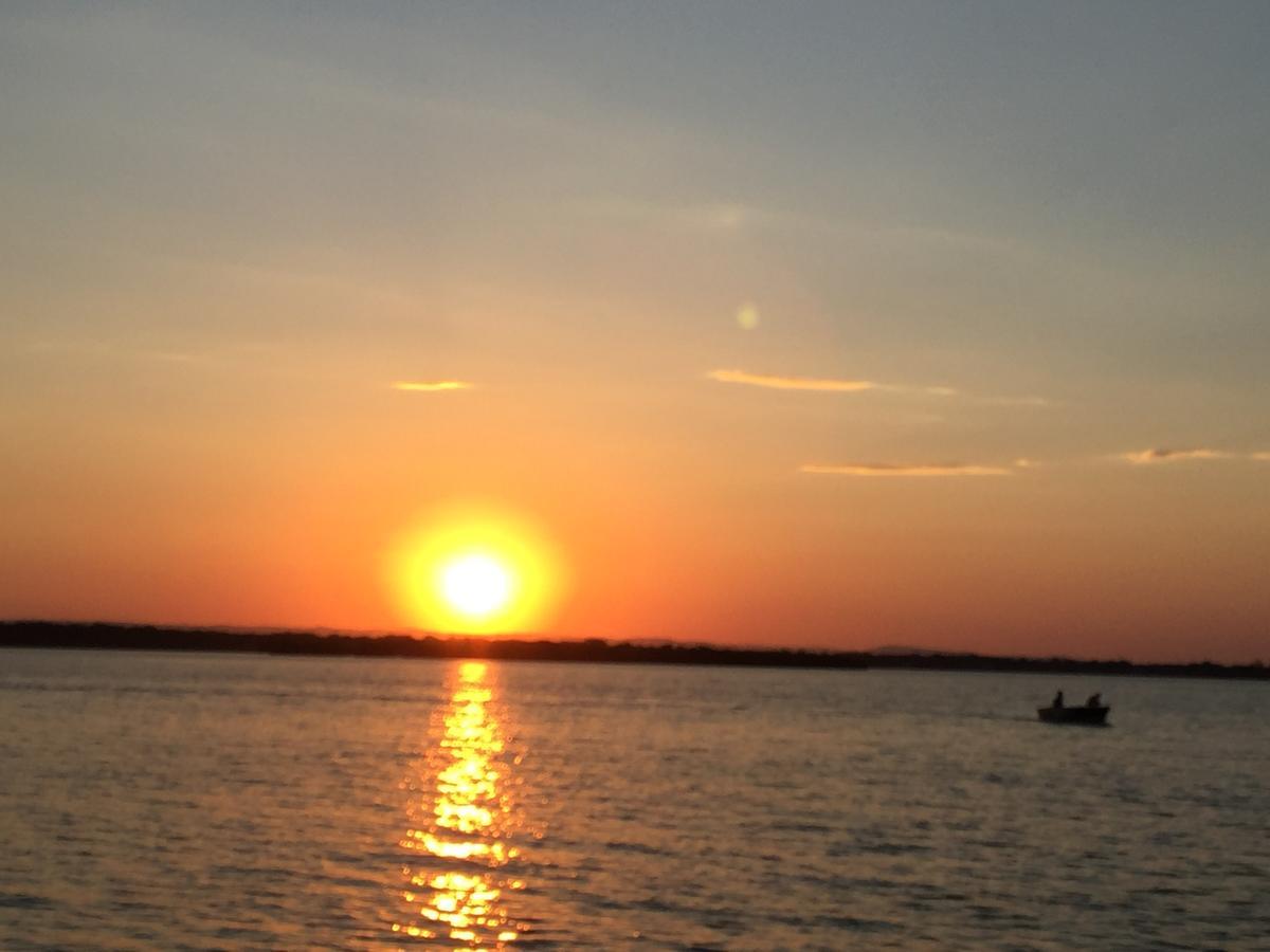 Bribie Waterways Motel Bongaree Esterno foto