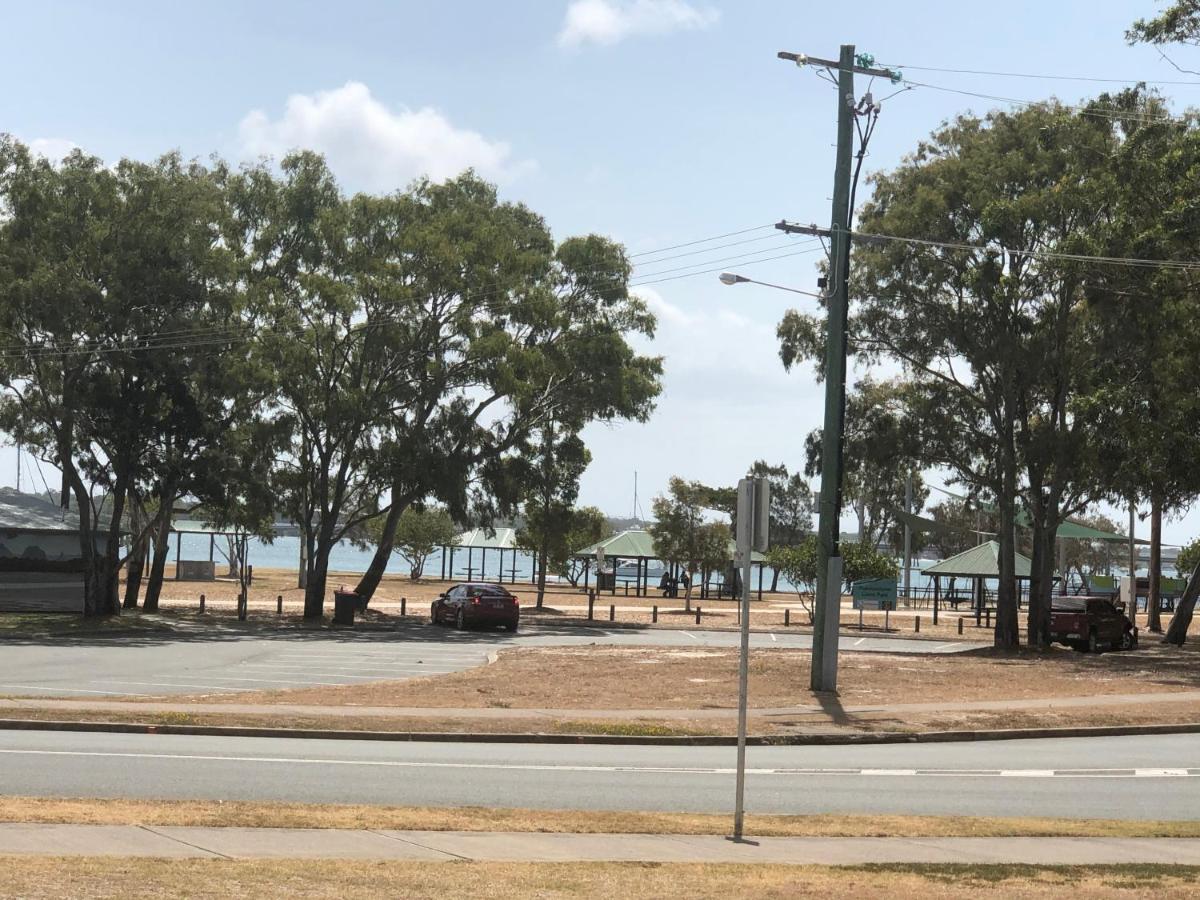 Bribie Waterways Motel Bongaree Esterno foto